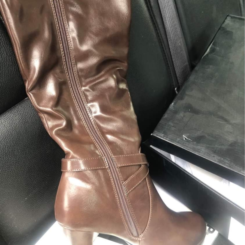 Boots - Picture 2 of 3